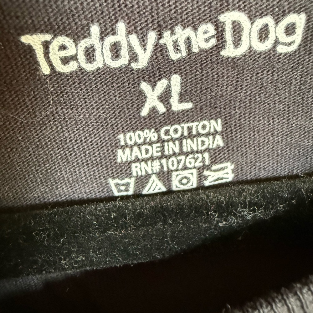 Teddy The Dog - Black Long Sleeve Shirt With Dog And Leaves Design View 3